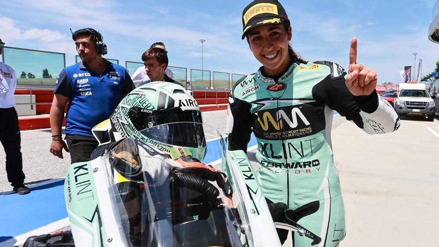 María Herrera, líder del mundial femenino de motos: &quot;Se pensaban que por ser mujeres iríamos en triciclo&quot;