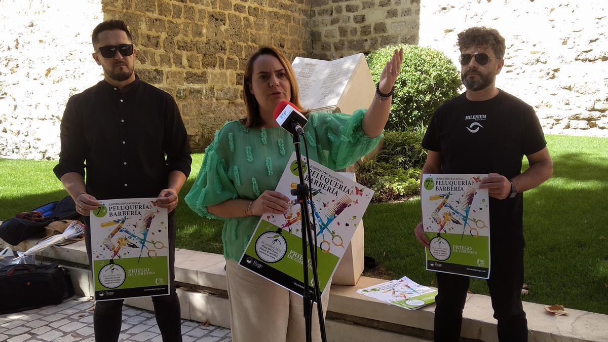 Presentación del encuentro de barberos y peluqueros de Priego.