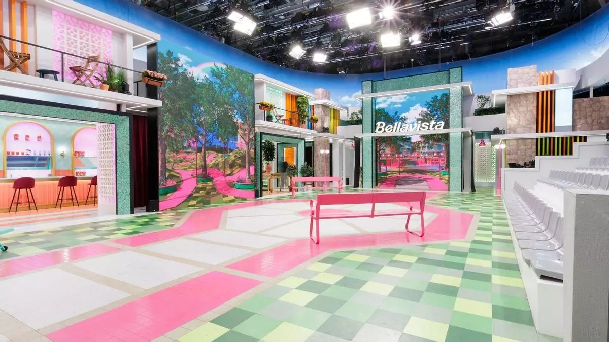Un fallo de última hora se carga el estreno de La familia de la tele emitiendo la desconexión territorial