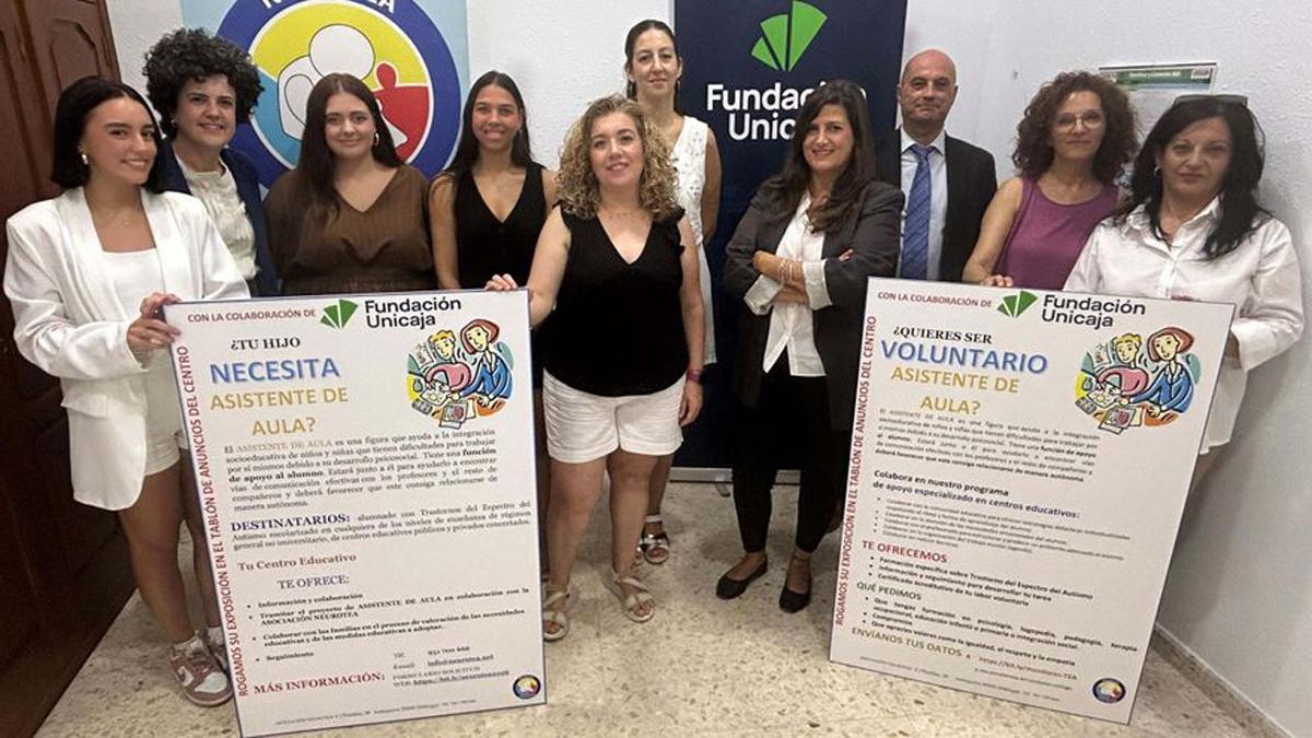 Fundación Unicaja se une a NeuroTEA para promover inclusión escolar de alumnos con TEA en Andalucía.