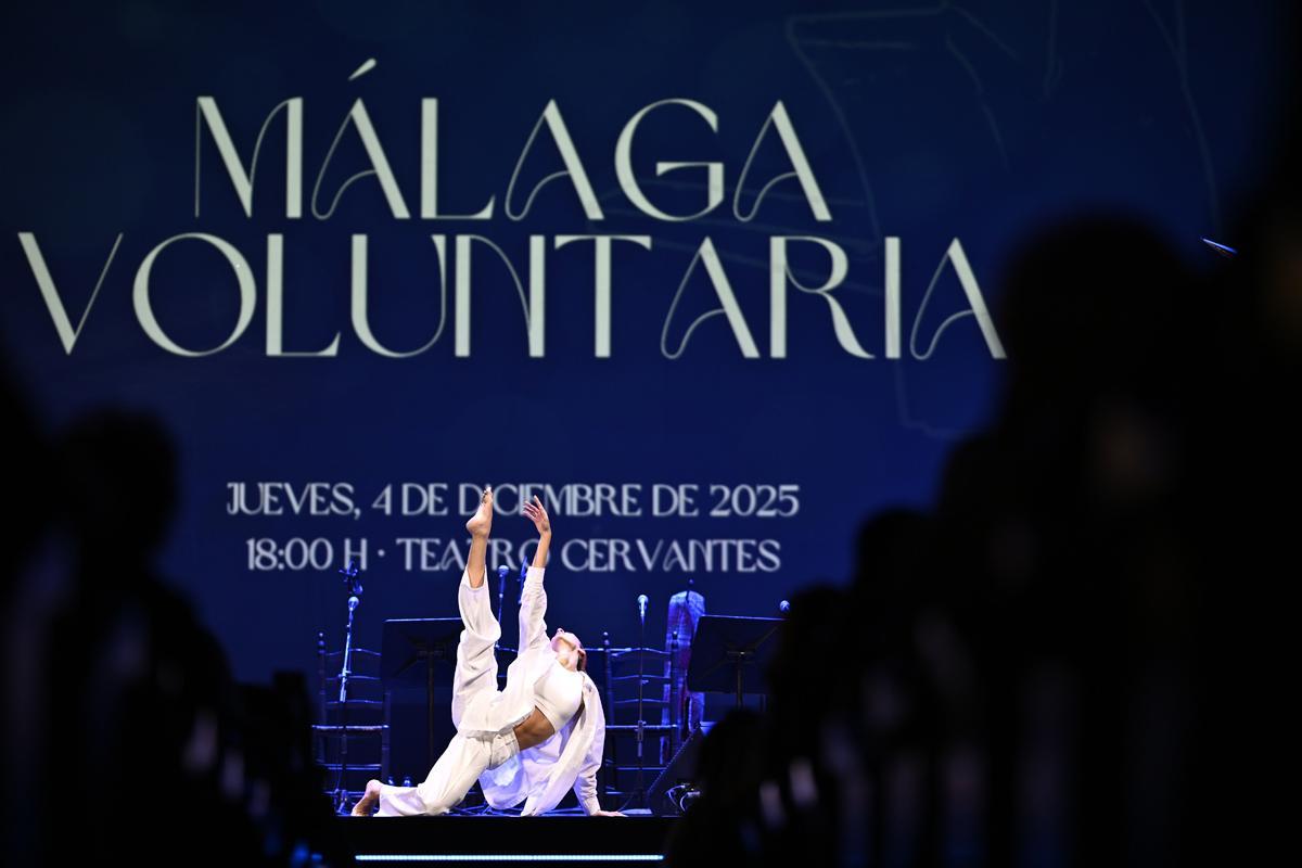 Un emotivo momento de los premios.