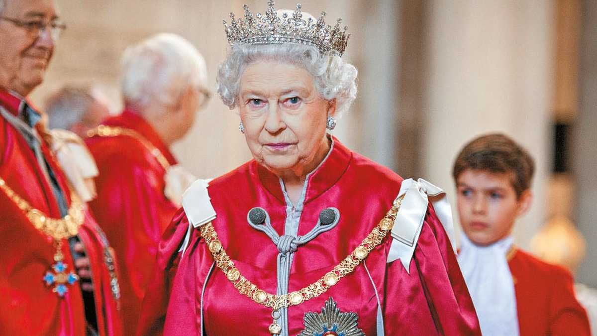 ¿Quién será el nuevo rey de Inglaterra cuando Isabel II fallezca?