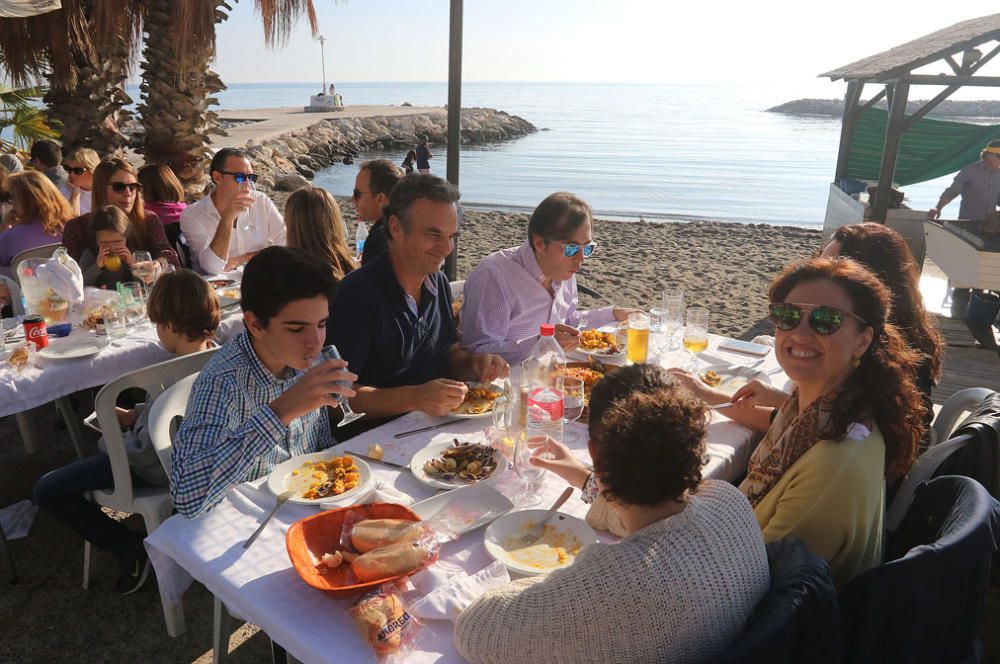 Málaga inicia el puente de la Constitución y la Inmaculada con sol, buena temperatura y calles y paseos marítimos llenos