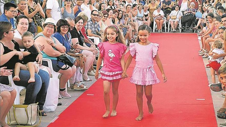 La playa Casablanca de Almenara, foco de moda de la Fira Comercial