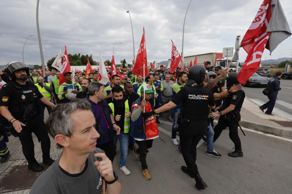 Comienza la huelga del metal balear con la actividad de los piquetes centrada en el polígono de Son Castelló