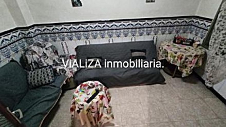 51.000 € Venta de casa en Alzira 172 m2, 5 habitaciones, 2 baños, 297 €/m2...
