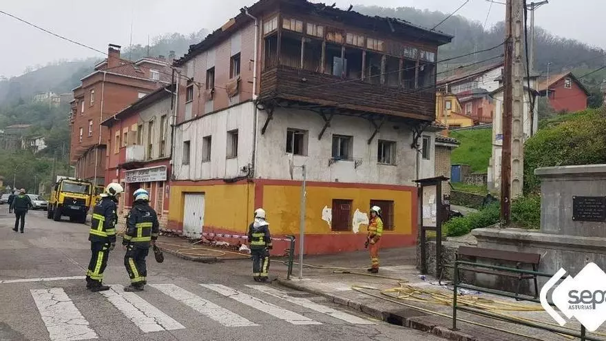 Muere en un incendio en Asturias una mujer que "okupaba" una antigua casa familiar