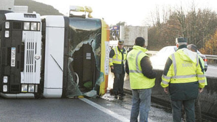 Abierto uno de los carriles de la AP-9  en sentido A Coruña