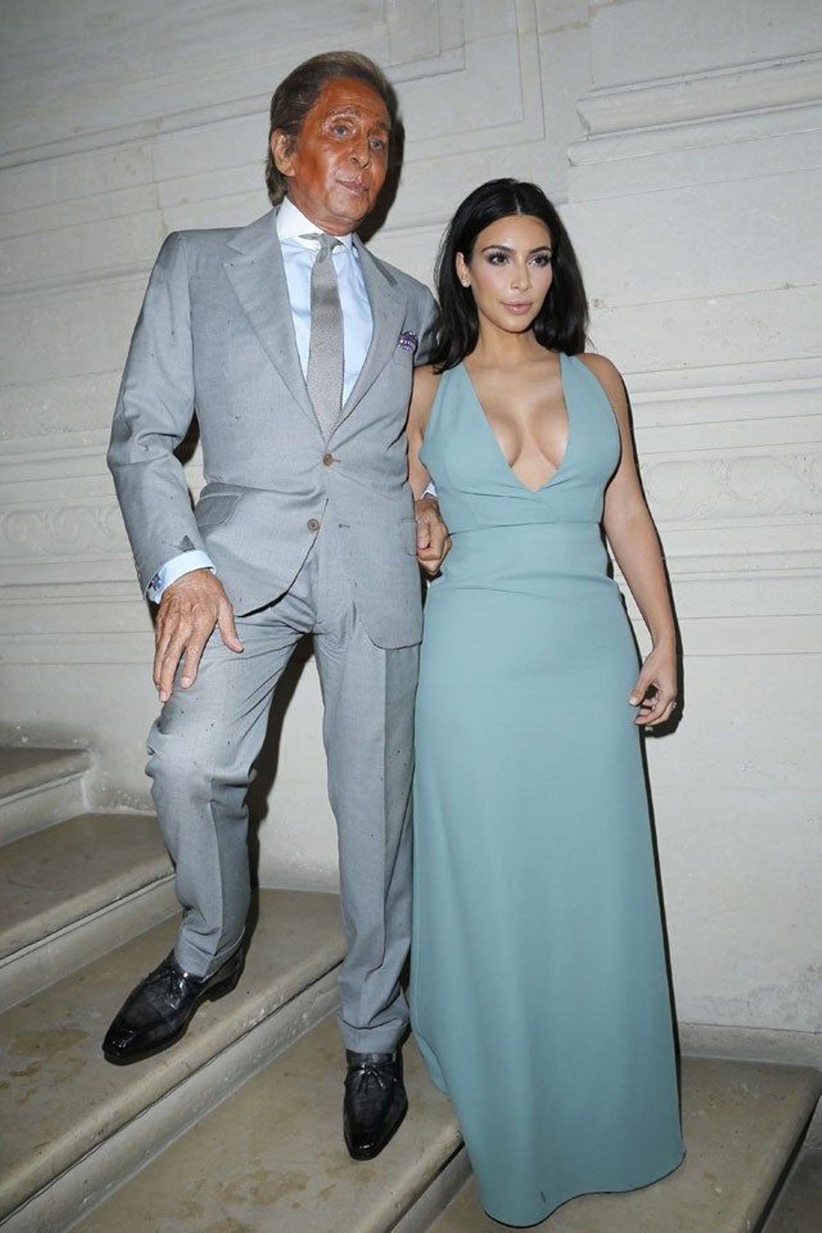 Kim Kardashian y Valentino