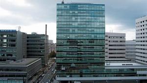 La sede de la torre Pujades, en la calle de Provençals, donde se mudará la filial de tecnología de La Caixa.