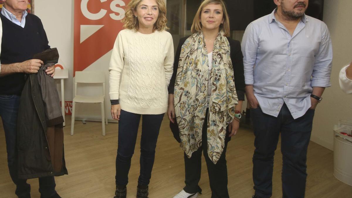 Marta Martín y Emilio Argüeso reducen a &quot;un error&quot; el vídeo de Mari Carmen Sánchez