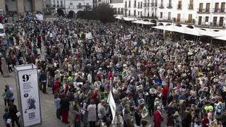 Salvemos la Montaña acusa a la minera de "especular" con el yacimiento de Cáceres