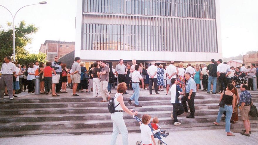 Inauguració de la Biblioteca Fages de Climent de Figueres el 2 juliol de 2000.