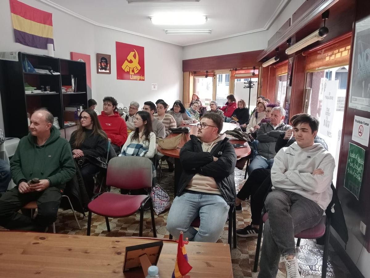 Asistentes a la charla.