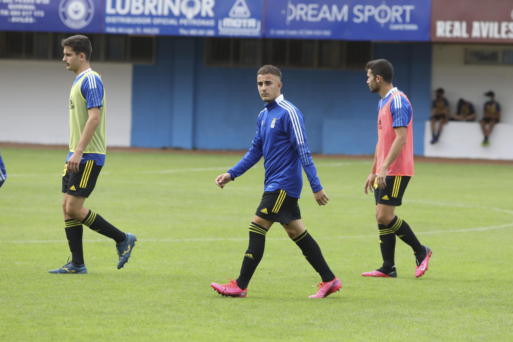 Las imágenes del partido del Oviedo contra el Avilés