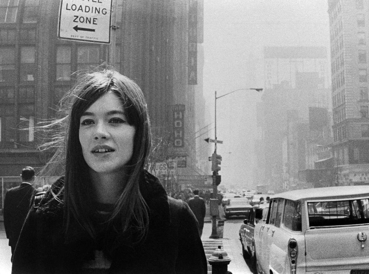 Francoise Hardy por las calles de Nueva york, en abril de 1965