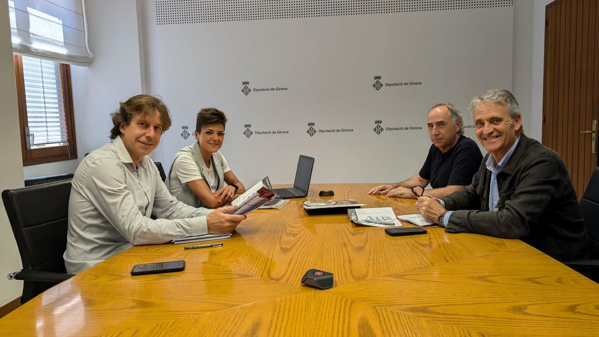 Un moment de la reunió entre la Diputació de Girona i el Col·legi d’Administradors de Finques