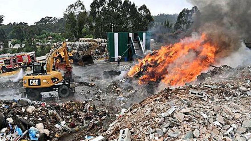 Incendio de 2017 que originó la investigación sobre la planta de residuos de Gestán en Santa Icía.