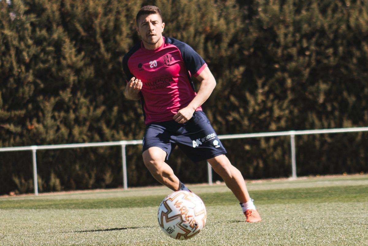Francisco Portillo, durante una sesión de entrenamiento en la Base Aragonesa.