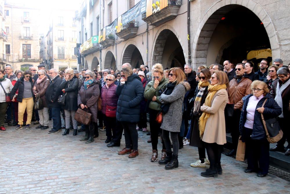 Minut de silenci en record a la nena morta a Girona