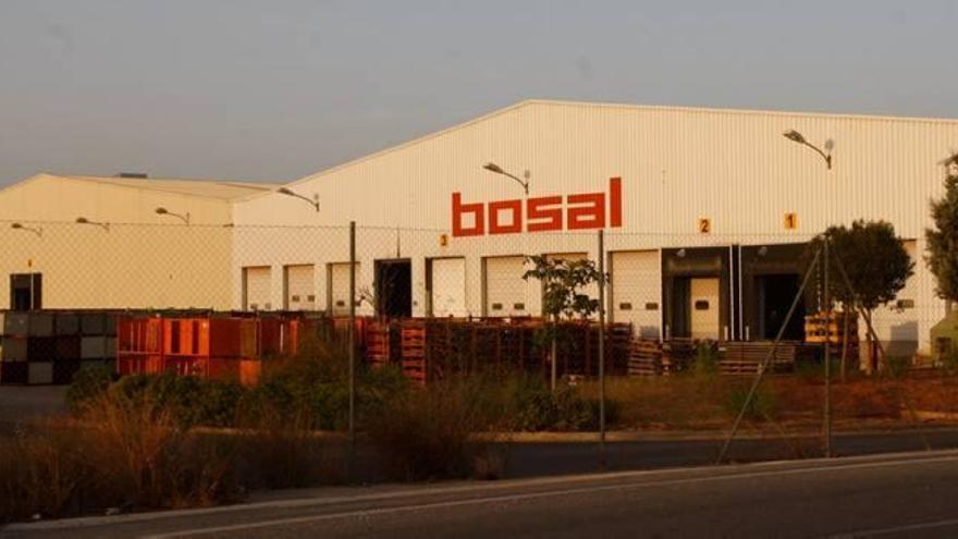 Los trabajadores de Bosal iniciarán el jueves una huelga indefinida