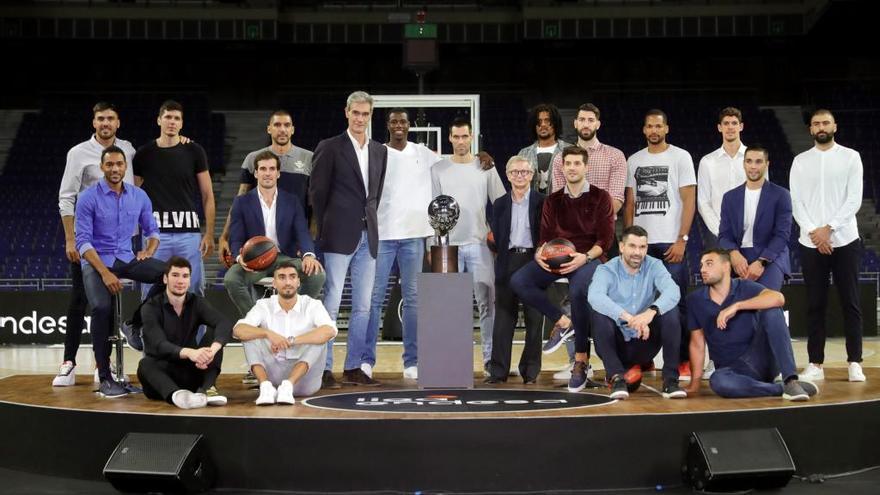 Foto de &#039;familia&#039; en la presentación de la Liga Endesa 2019