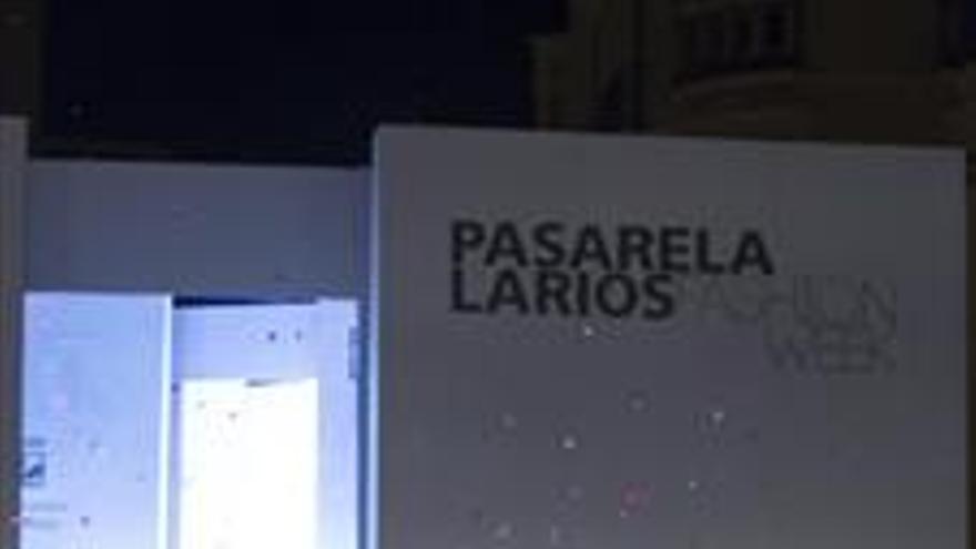 El diseñador Hugo Clavelina triunfa en la Pasarela Larios con ‘Ilusiones’