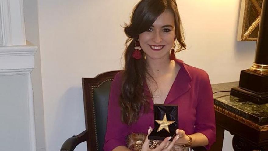 Premian a Natalia Calderón por formar a empresarias