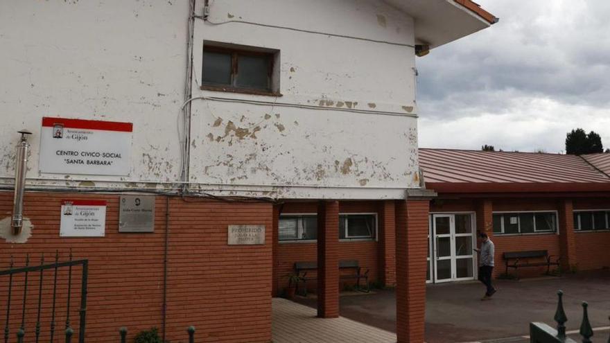 El centro cívico-social de Santa Bárbara. | ÁNGEL GONZÁLEZ