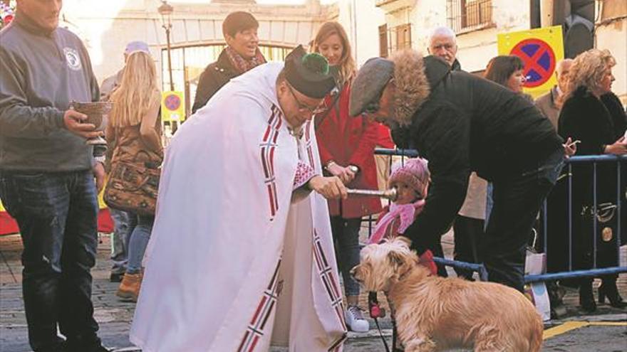 Segorbe congrega a una multitud de vecinos en su popular pasacalle