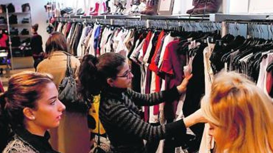 Los comerciantes esperan unas rebajas «flojas» con ventas similares a las de 2012