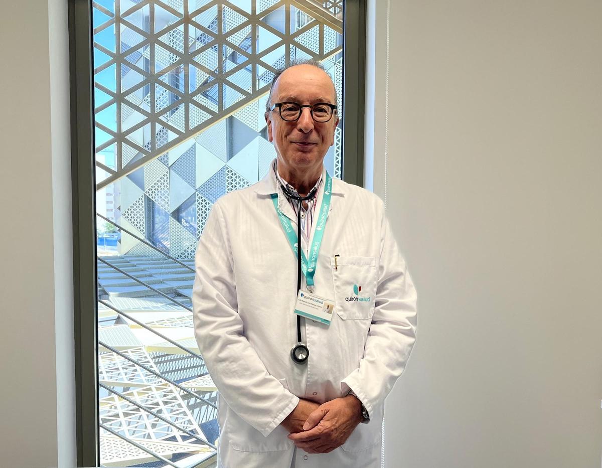 Luis Manuel Entrenas, jefe de Neumología del hospital Quirónsalud Córdoba.