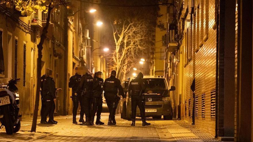 Más de 80 atracos en un solo mes en Zaragoza: tirones, mataleón y armas blancas
