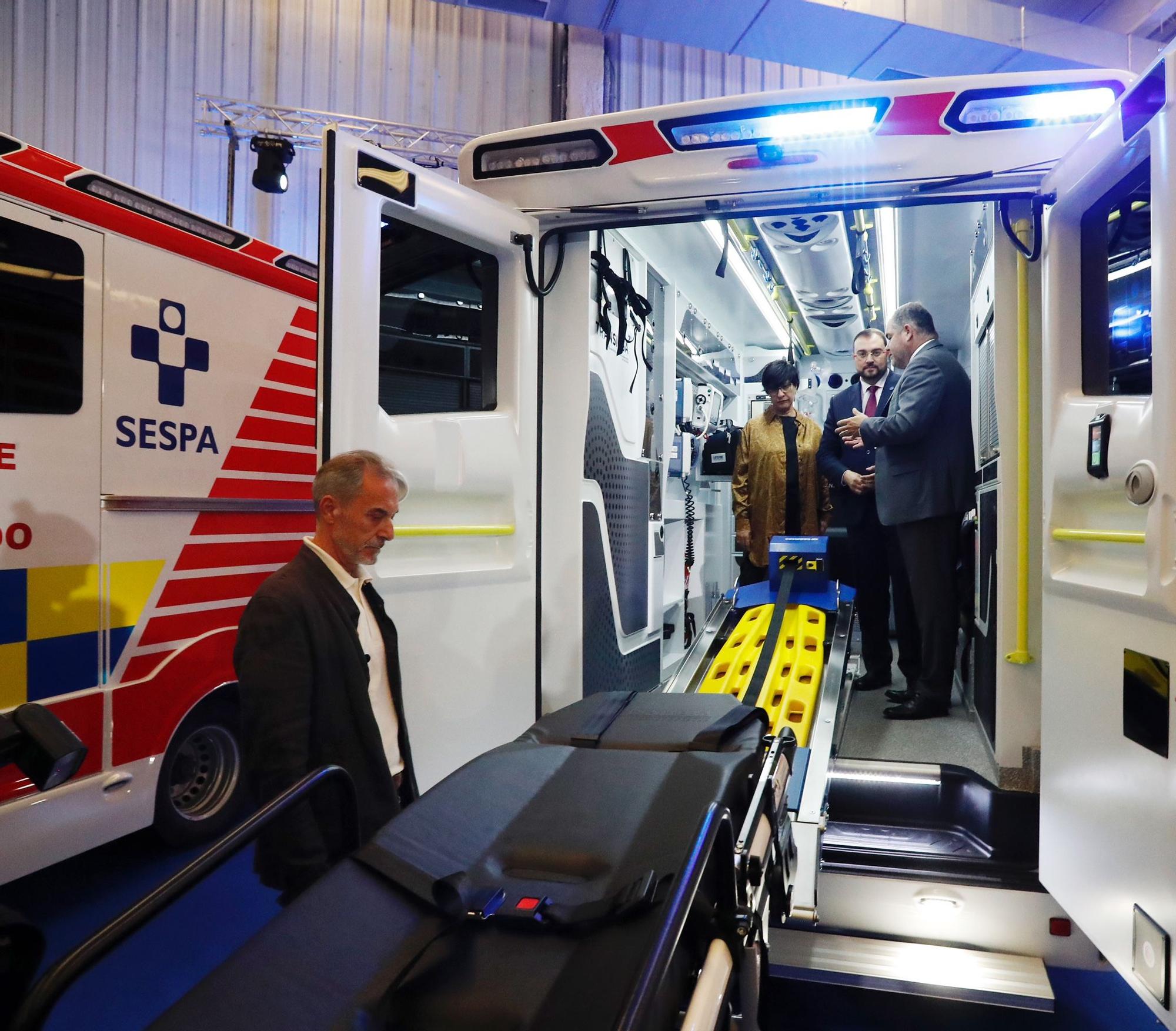 EN IMÁGENES: Asturias presenta la flota de ambulancias "más moderna y avanzada de España"