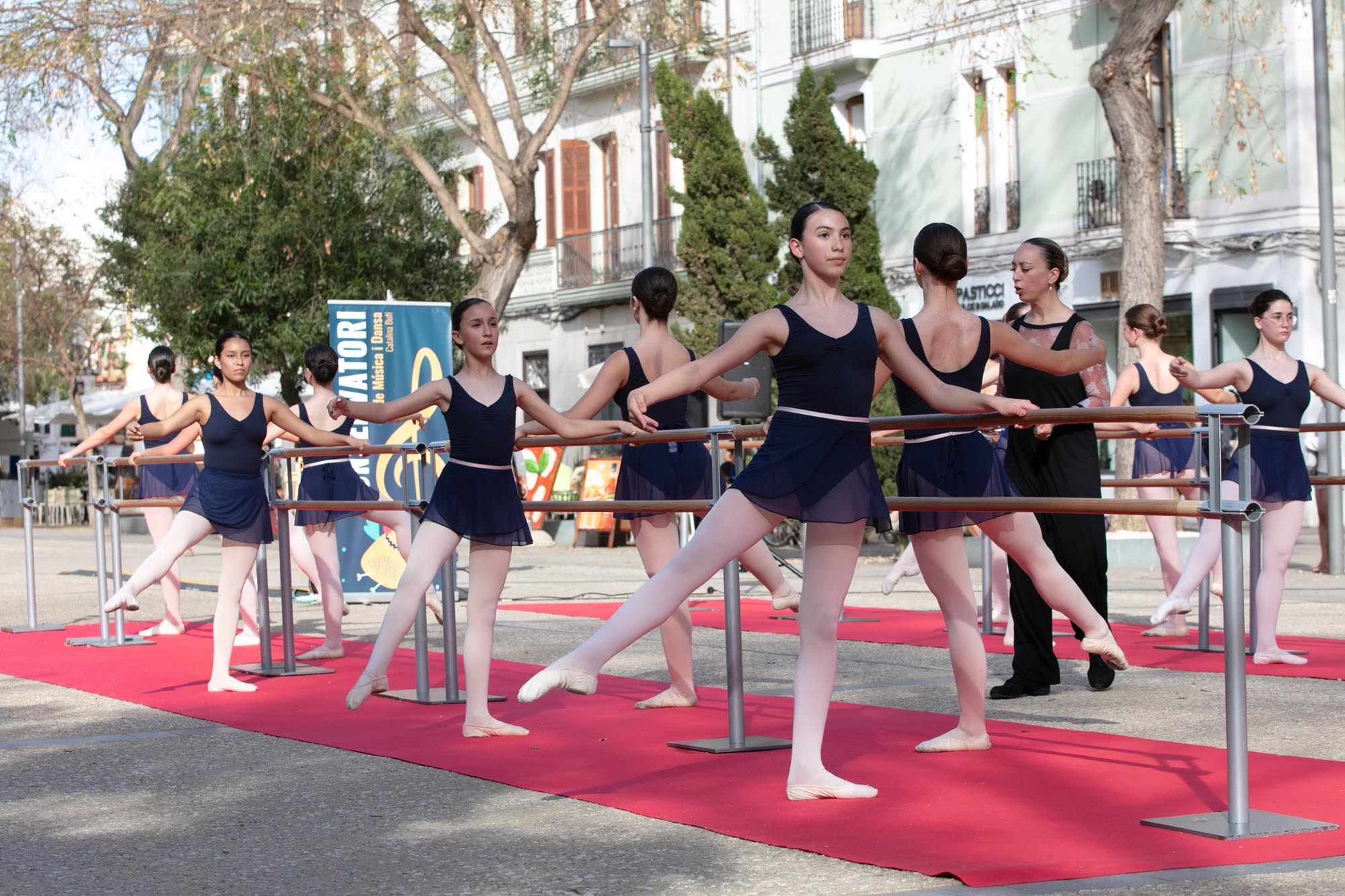 La danza sale a la calle en Ibiza