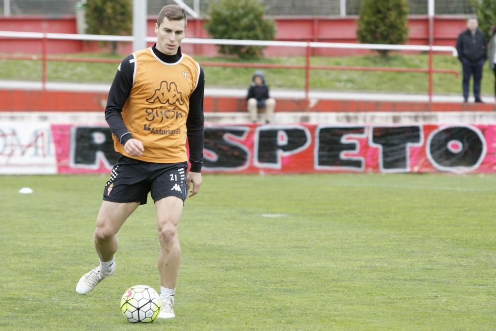 Entrenamiento del Sporting tras su regreso de Málaga