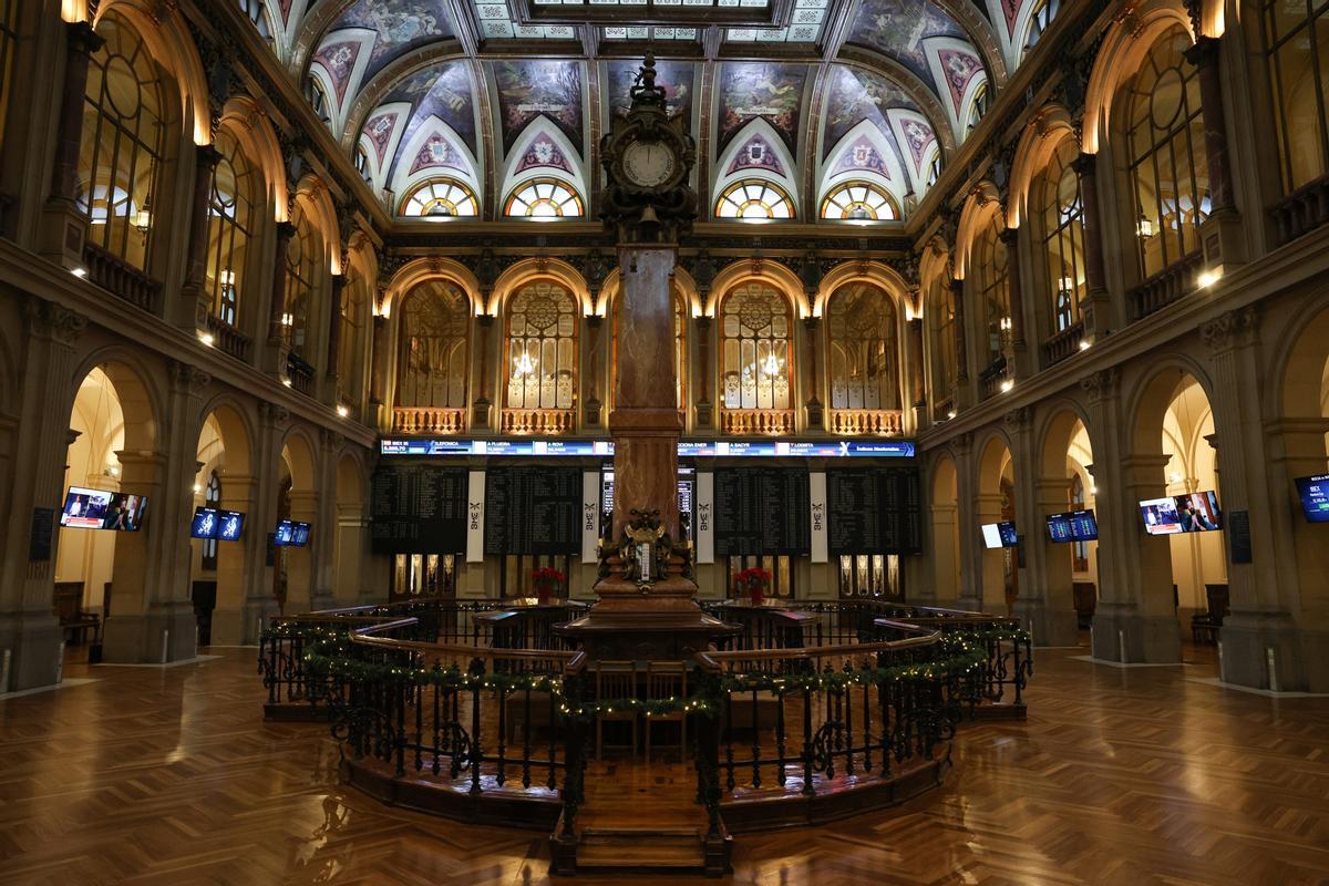 Interior del Palacio de la Bolsa de Madrid, a 23 de diciembre de 2022, en Madrid (España).