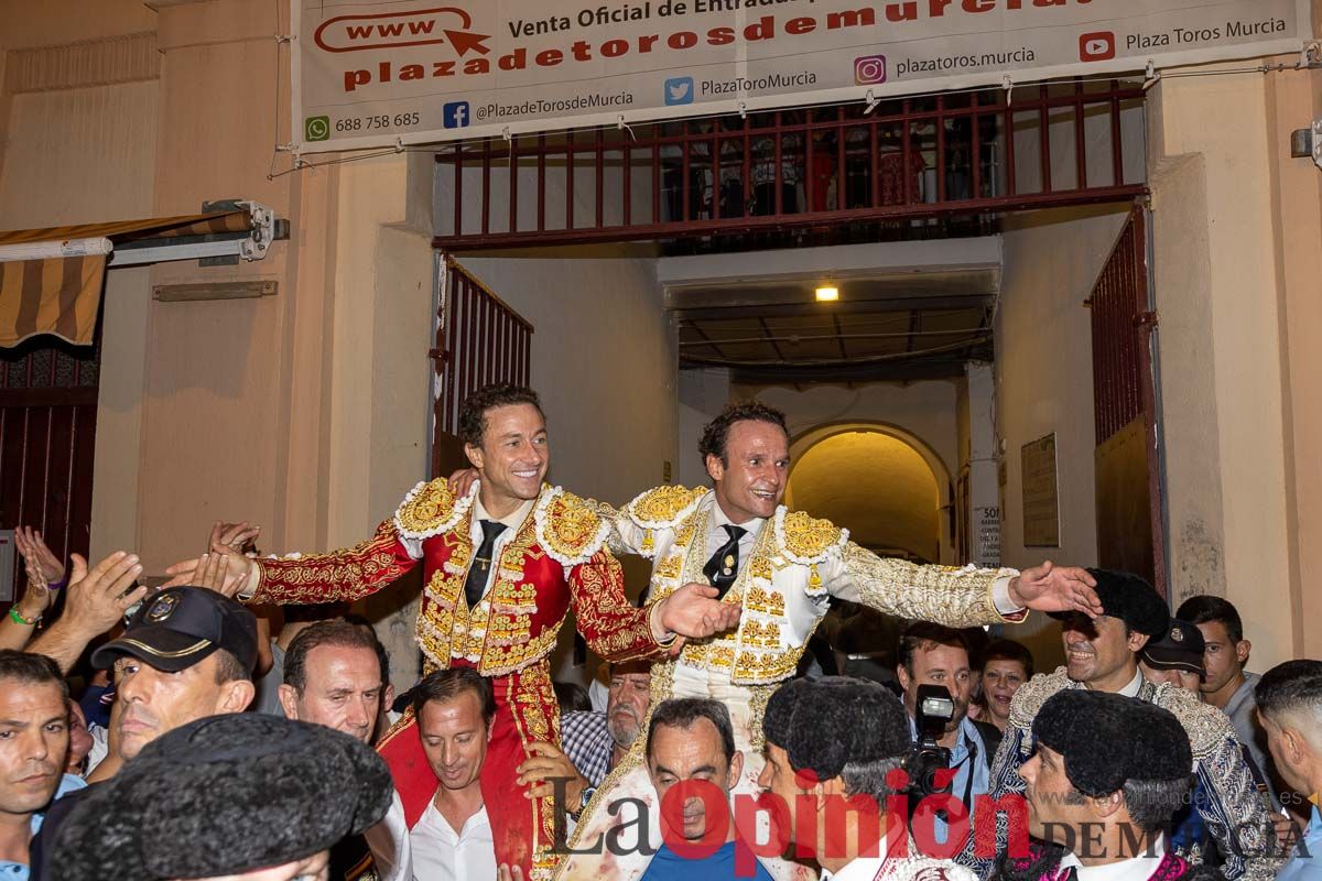 Rafaelillo y Antonio Ferrera salen a hombros en el mano a mano de Victorino en Murcia