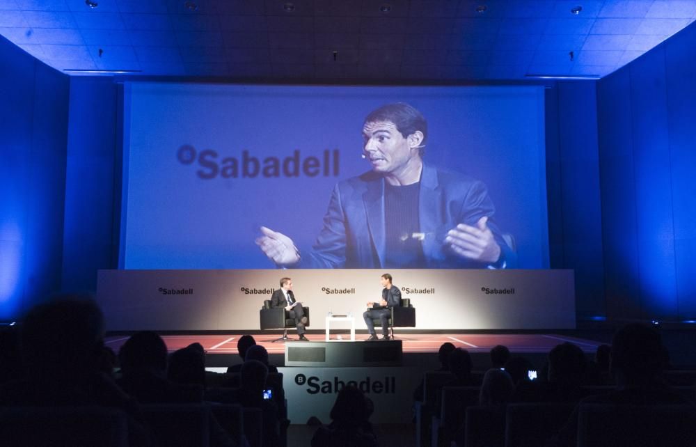 El tenista ofrece una charla en Palexco organizada por Banco Sabadell.