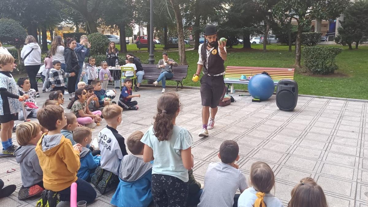 Tutti Gus hace fiesta en Lugo de Llanera
