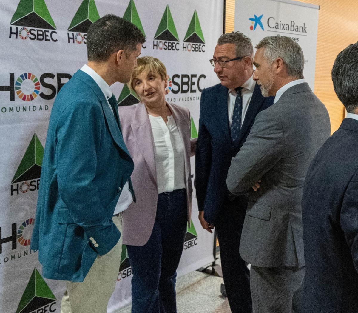 Fede Fuster, Marián Cano, Toni Pérez y José Manuel Camarero, al finalizar la asamblea de Hosbec.