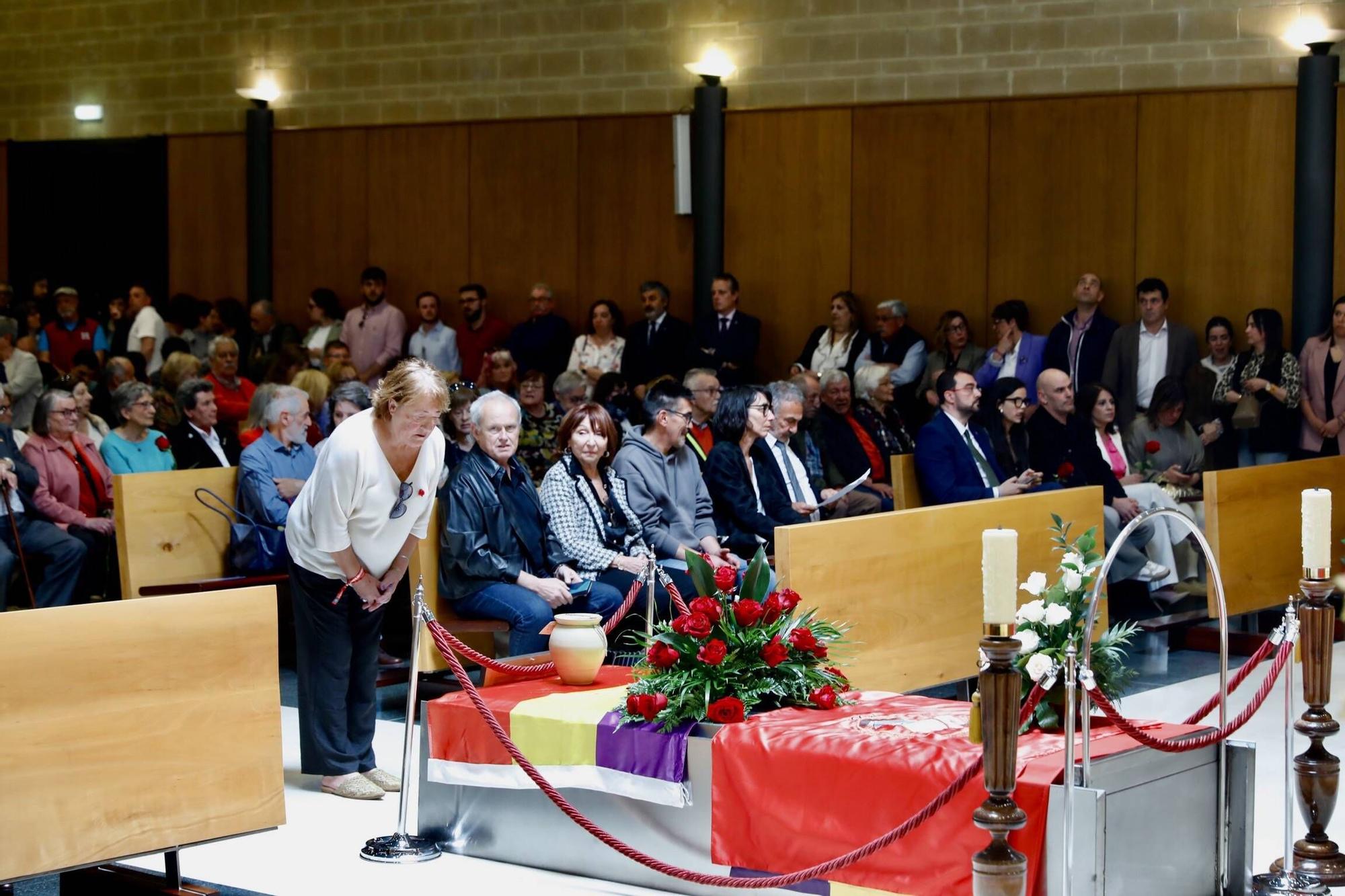 En imágenes: Así fue el emotivo acto de despedida de Maricuela