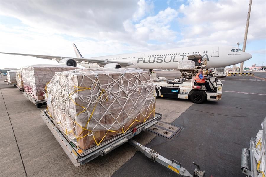 Llega a Gran Canaria otro avión con material