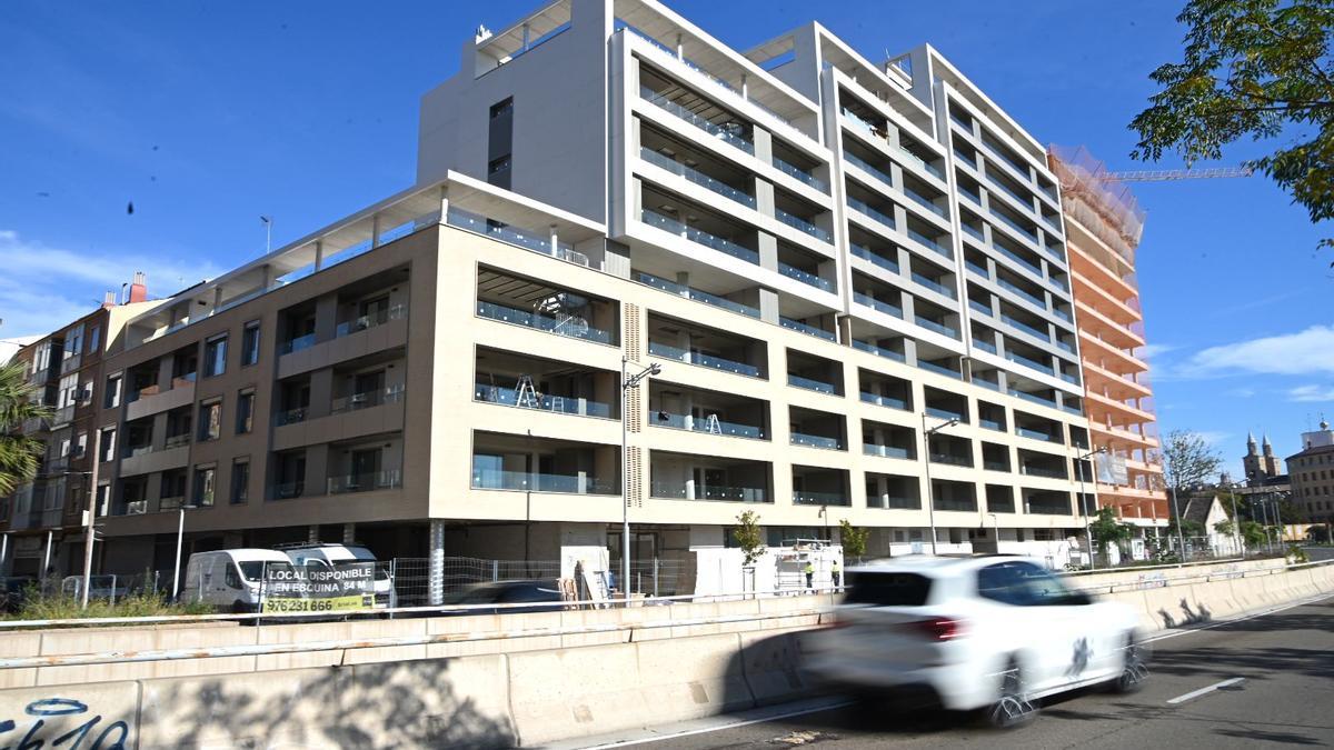 Estado actual del primer edificio de Brial en Averly.