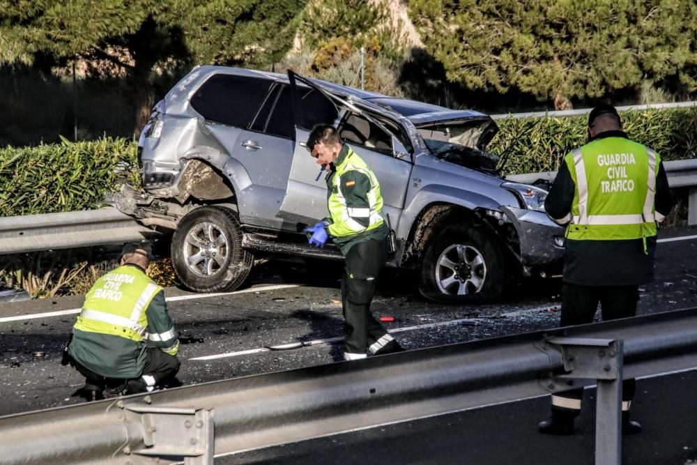 Un kamikaze provoca un accidente con dos muertos entre Tibi y Castalla.