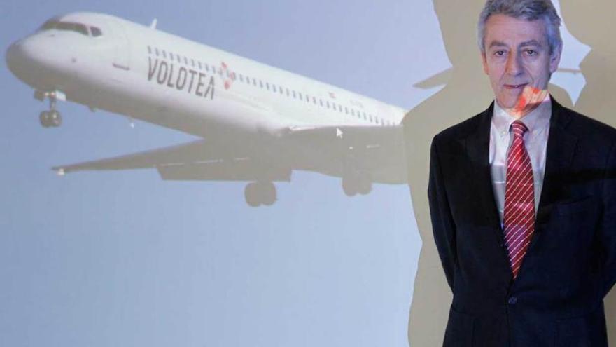 Lázaro Ros, director general de la aerolínea Volotea, durante una visita a Oviedo.