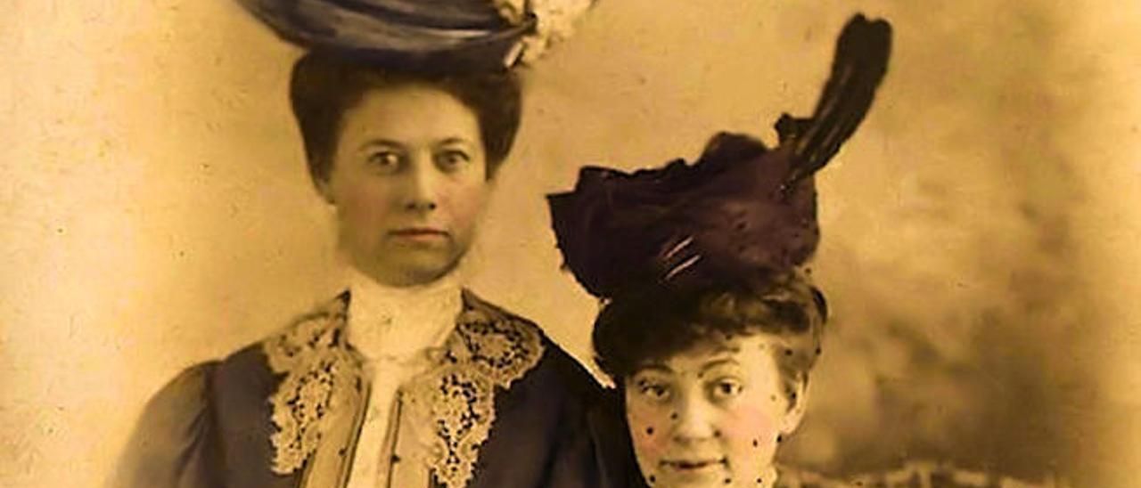 Dos amigas victorianas.