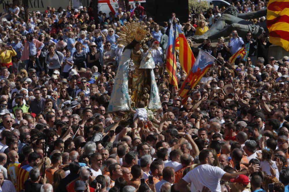 Día de la Virgen de los Desamparados: Traslado de la Mare de Déu