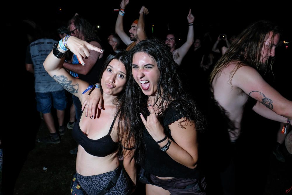 Airbourne, la banda australiana, no defraudó al público de Leyendas del Rock en la tercera jornada del festival.