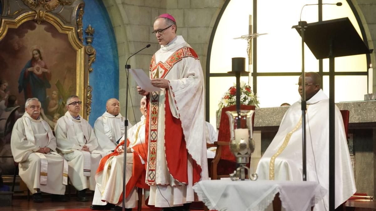 El pare abat de Montserrat, Manel Gasch, a la missa de la Llum